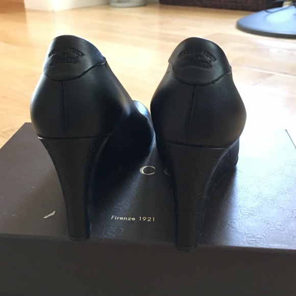 COPY - Gucci Black Leather Wedges ( Gentle use) - Picture 3 of 4